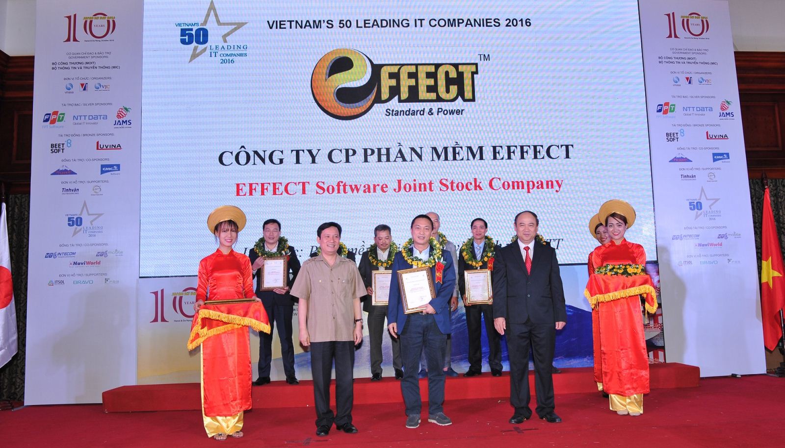 EFFECT được vinh danh top 50 doanh nghiệp CNTT hàng đầu Việt Nam